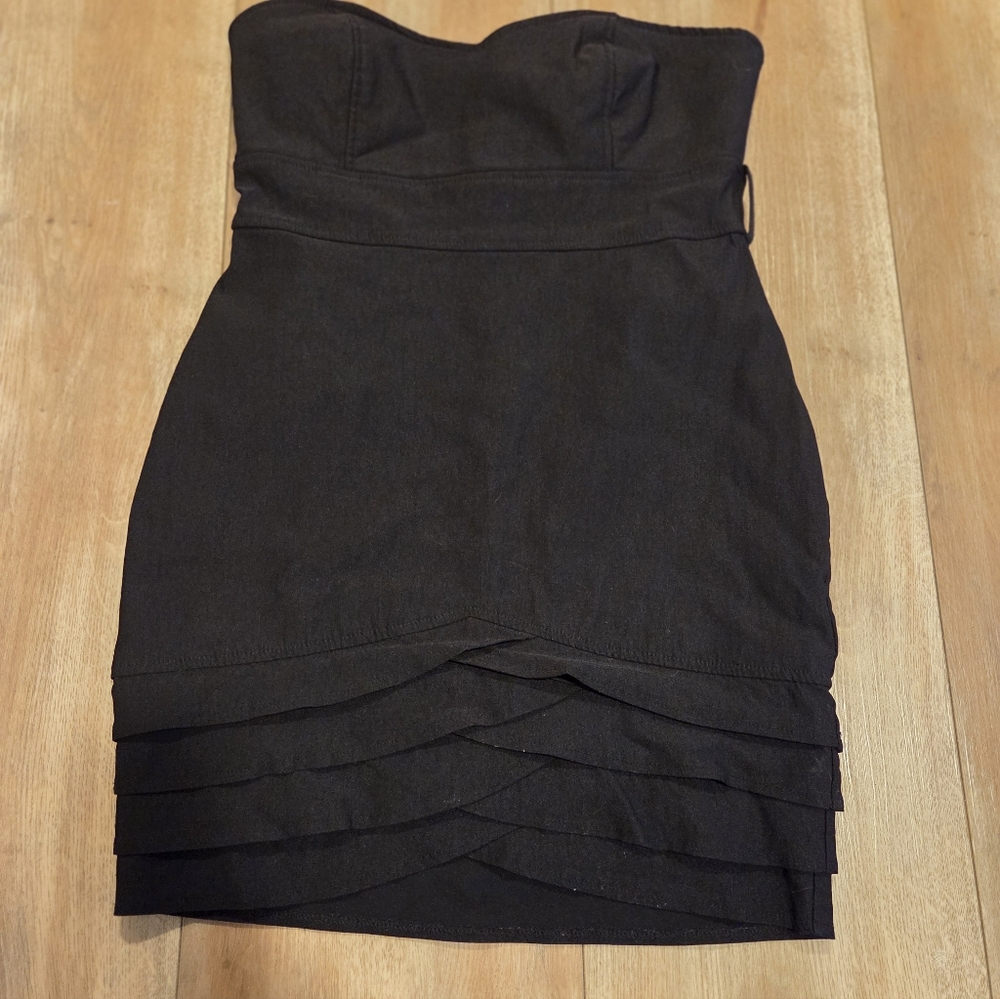 LIL BLACK DRESS!!! - Picture 2 of 6